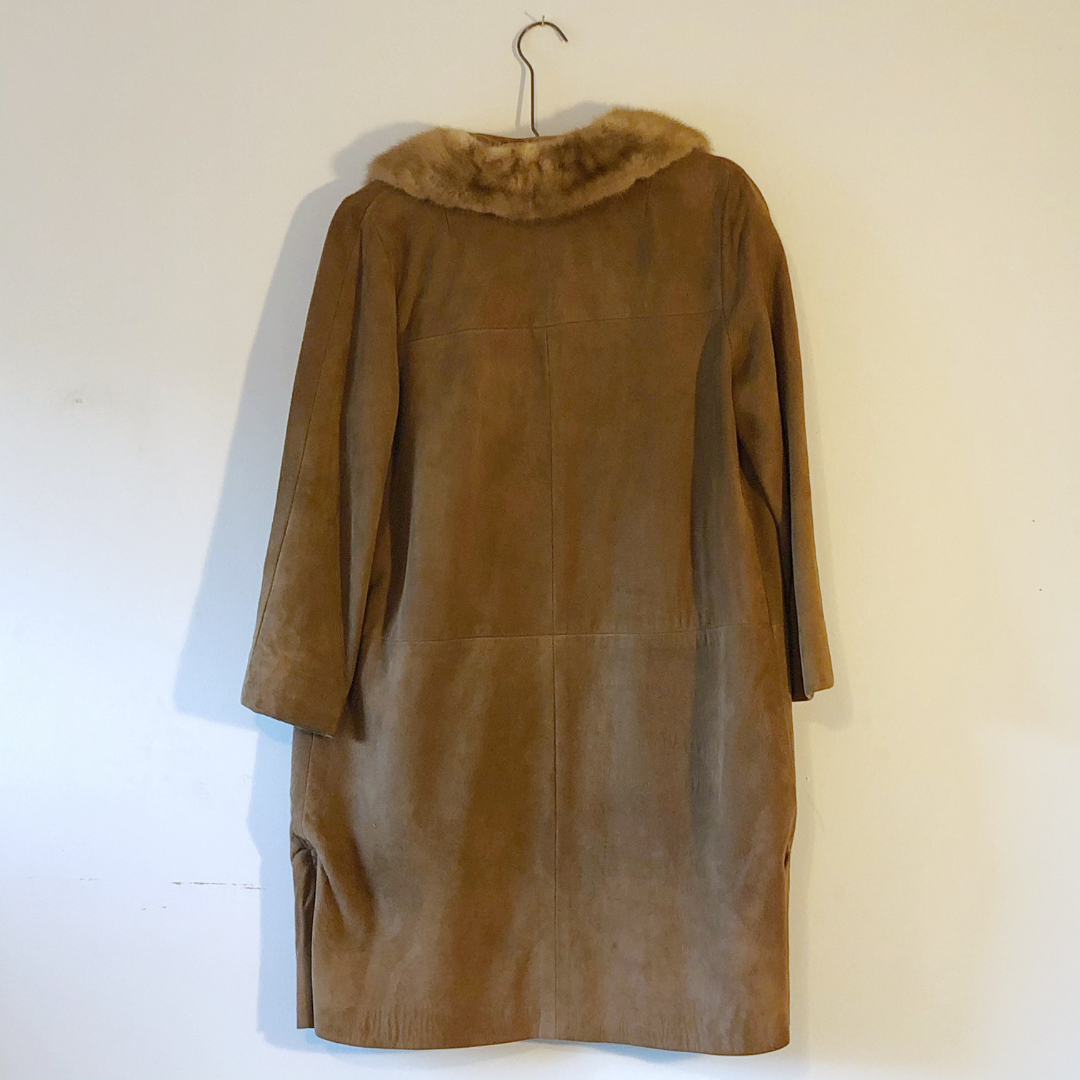 Vintage suede coat with fur collar top