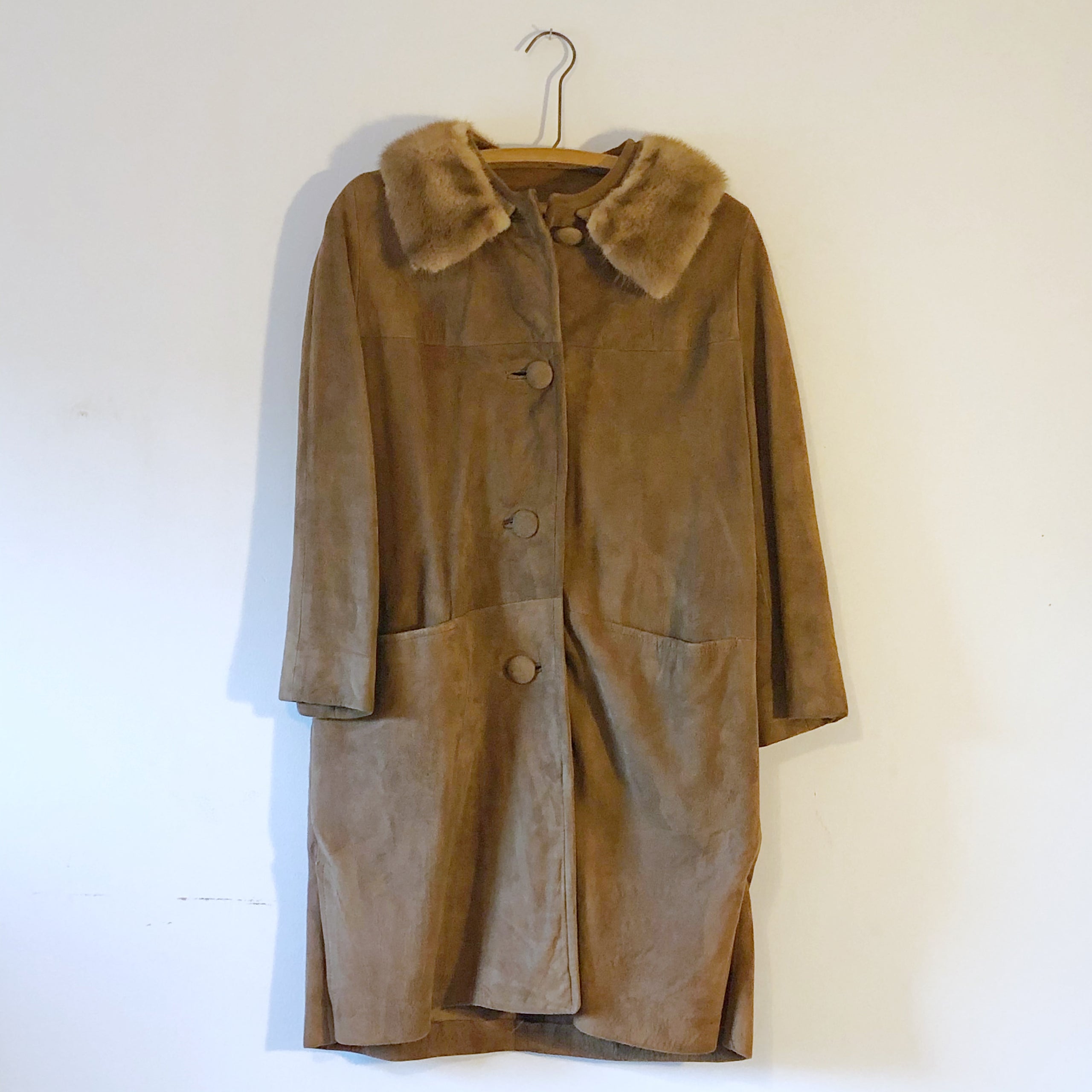 Vintage suede coat with fur collar top